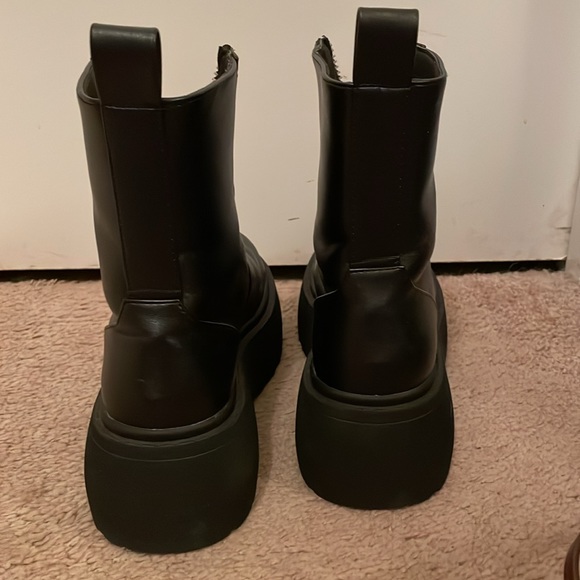 ASOS chunky zipper black leather boot booties size 5/35 the row lookalike - Picture 7 of 9